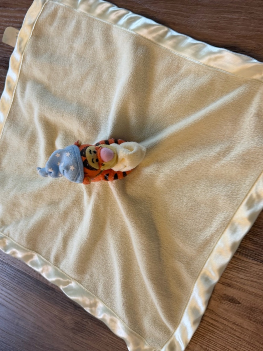 Disney Baby Tigger Star Cap Satin Lovey Security Blanket Rattle Teether 17"